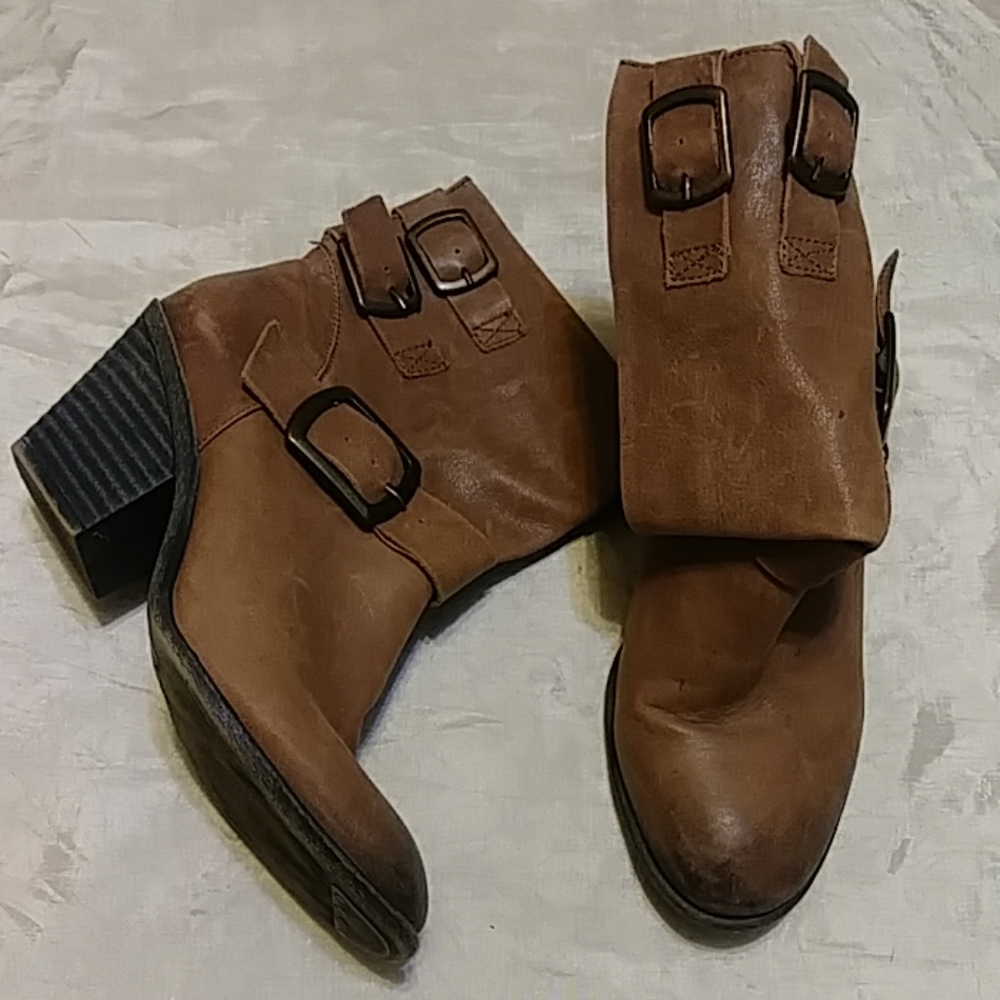 Lucky Brand Tommie Bourbon Leather Ankle Bootie